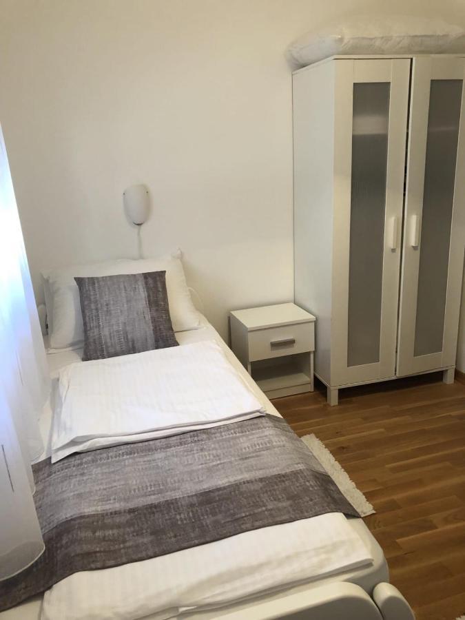 Apartmani Gavran ピロヴァッツ エクステリア 写真