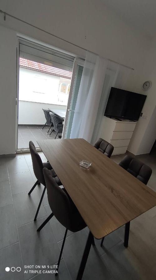 Apartmani Gavran ピロヴァッツ エクステリア 写真