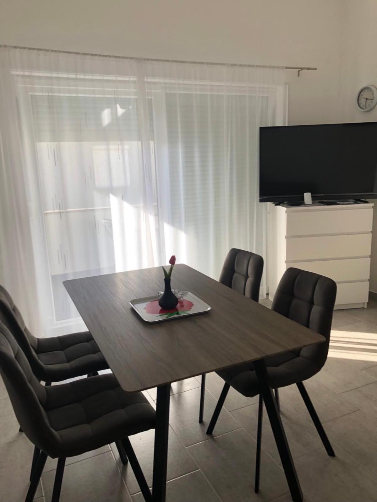 Apartmani Gavran ピロヴァッツ エクステリア 写真